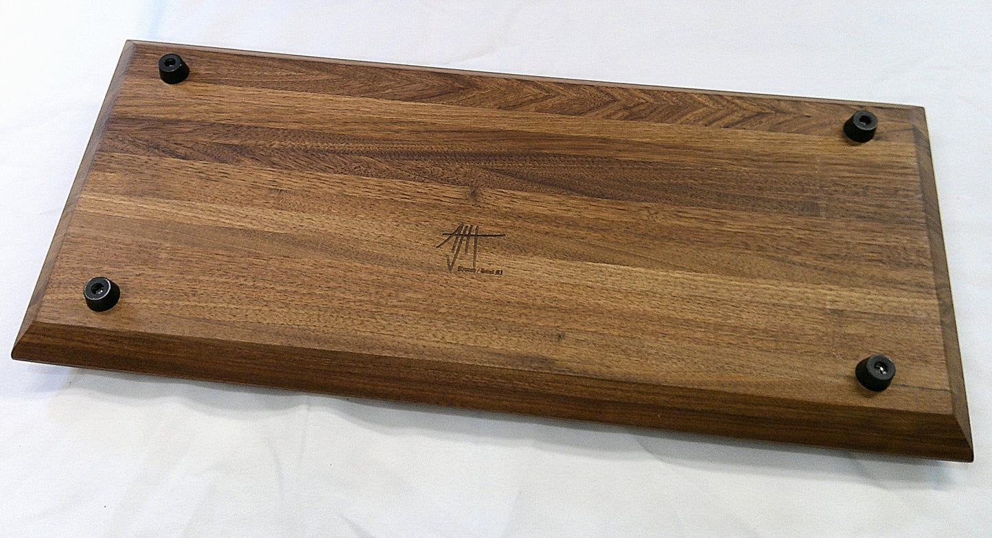 Walnut board - chamfered edges