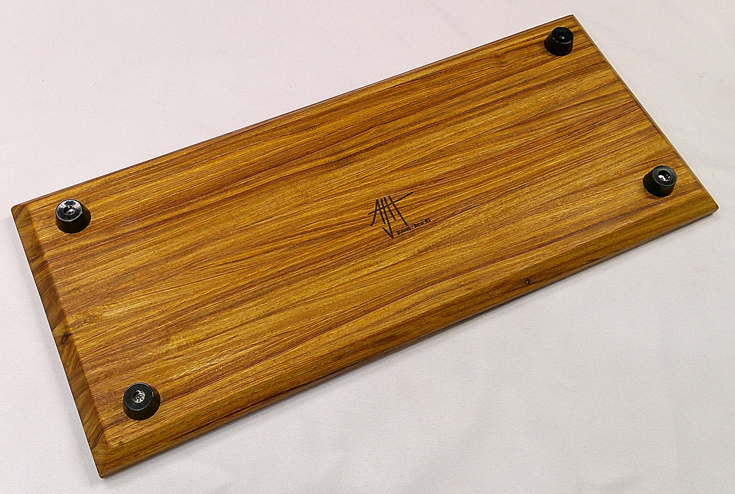 Canary Wood Cutting Board - Edge Grain