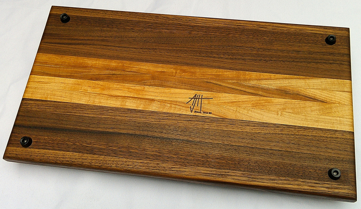Walnut & Maple board